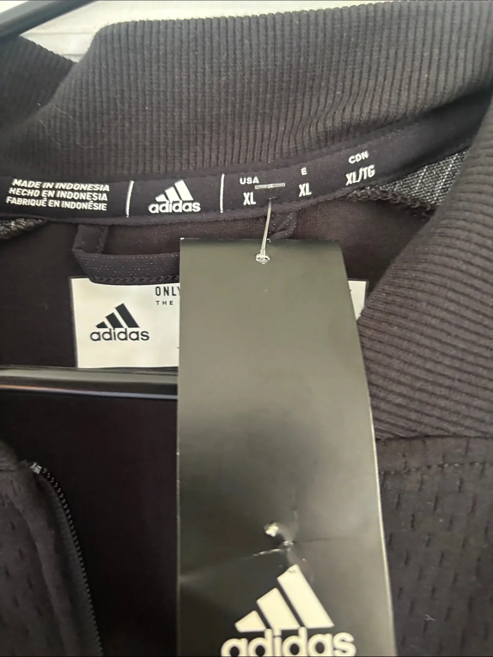 adidas classic black